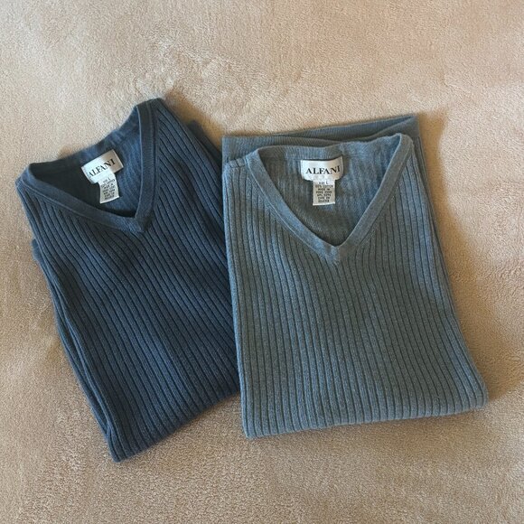 ALFANI Man's Cotton Sweater Vests Set of 2 Size L in colors Dark and Light Blue - Picture 1 of 5